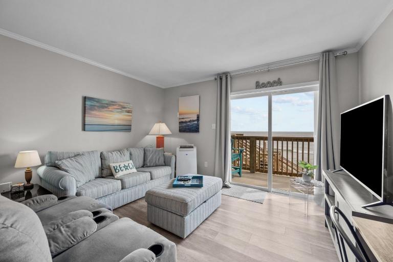Feel the Sea Breezes - B&B North Topsail Beach
