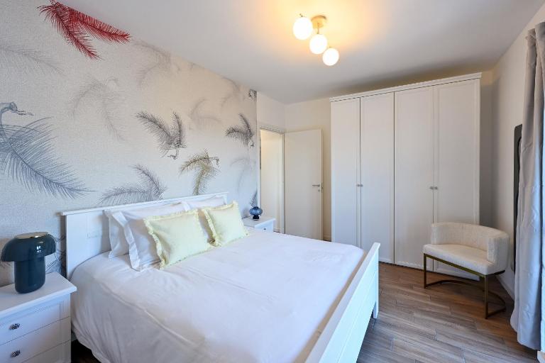 Lora Luxury Suite 6 ,free private parking, self check in, air conditioner - Bed and Breakfast Como