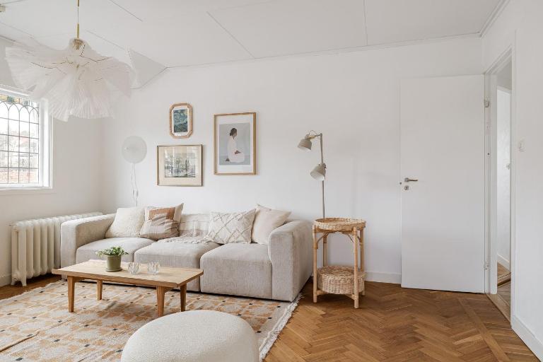 Stylish, Modern Apt with great location on Lidingö - B&B Lidingö