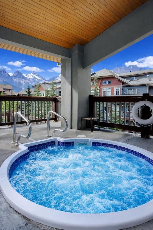 Mountain Memories Family Fun at The Lodges - B&B Canmore