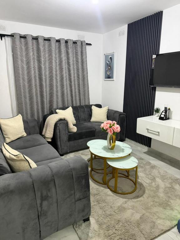 House Of Becky - B&B Harare