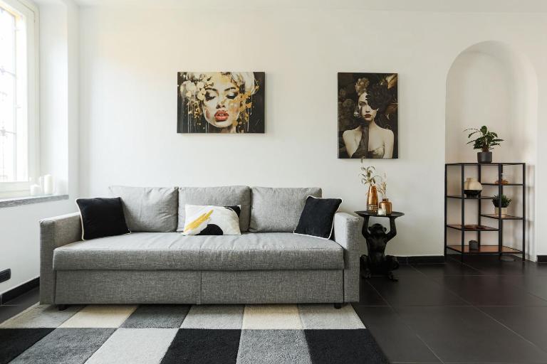 Stylish Apartment Porta Venezia - Bright Home with Jacuzzi - B&B Milan