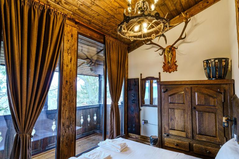 Разбойна - Bed and Breakfast Zheravna
