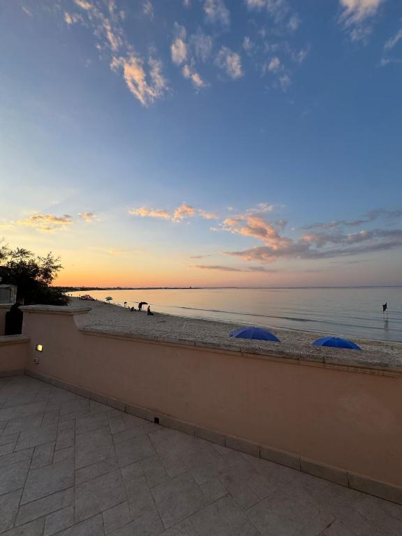 Villa Ciccarese dentro la spiaggia - B&B Porto Cesareo