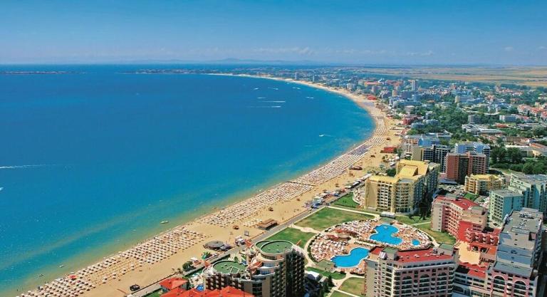 Amadeus1 - 37B Large Apartment - B&B Slanchev Bryag