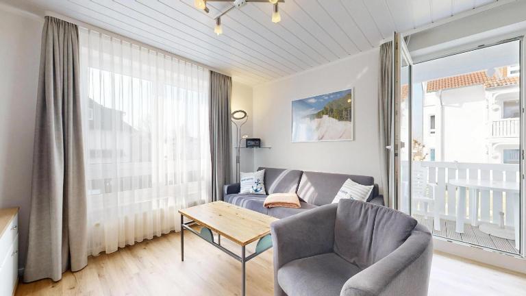 Appartementhaus Binzer Sterne 02 - B&B Ostseebad Binz
