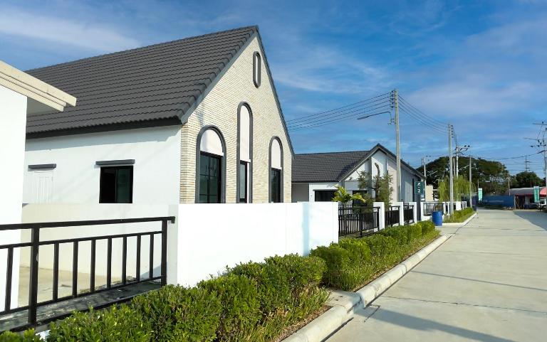 Sukthavorn Living, Ban Pong - B&B Ban Nong O