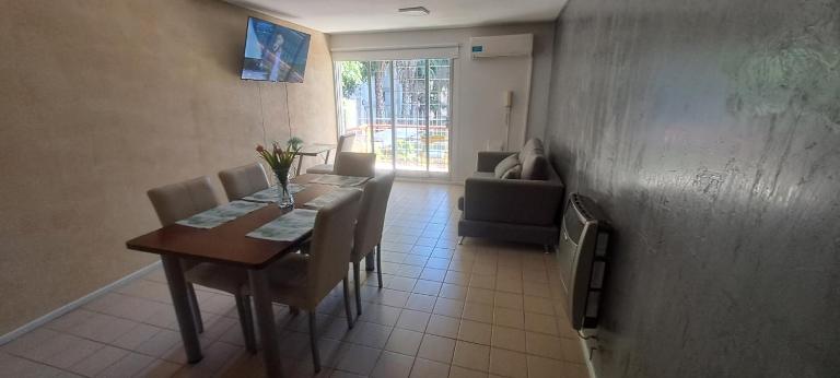 Depto 75m 2 dormitorios Frente al Parque Central con Cochera en el Centro denMendoza - B&B Mendoza