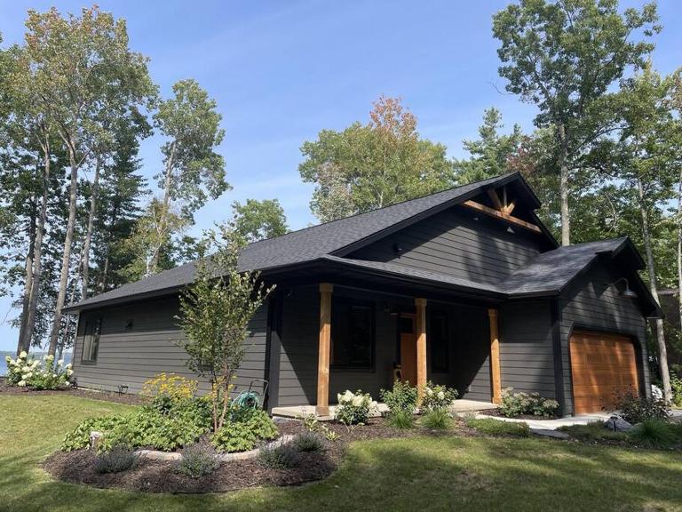 Fox's Den Fence Lake Home - Private with Lake View - B&B Minocqua