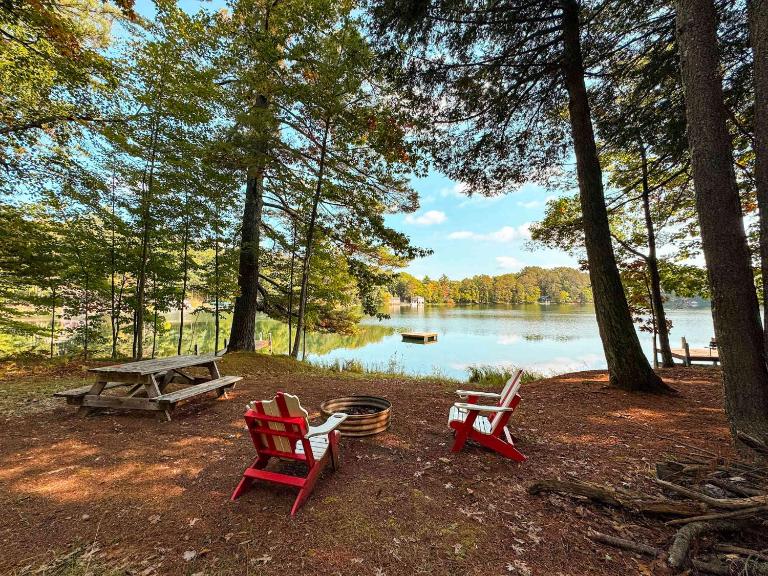 Blue Lake Cottage - Pet Friendly Rental - B&B Minocqua