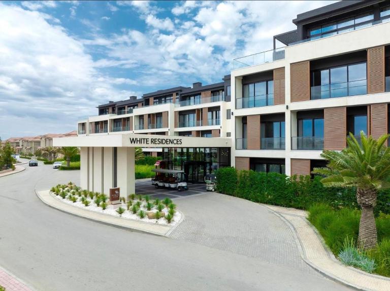 Seabreeze Resort, White Residence terrace, studio apartment - Chambres d'hôtes Nardaran