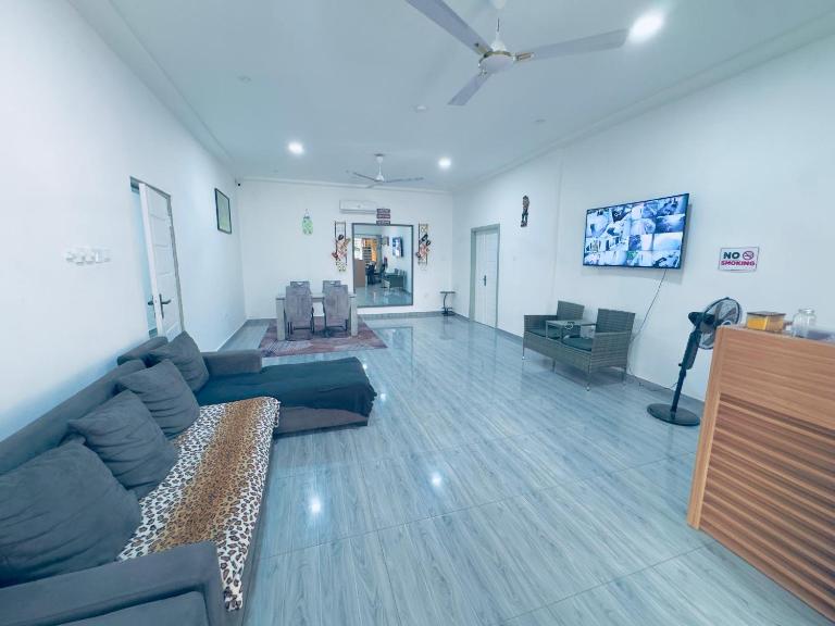 Rakka Guest House - Bed and Breakfast Adentan