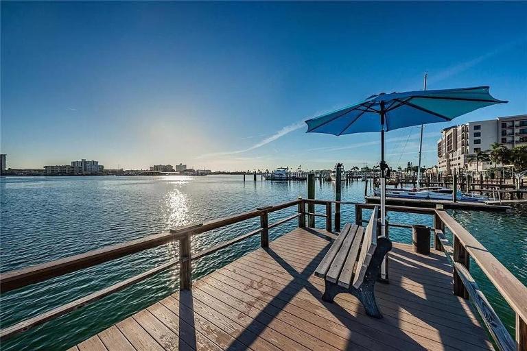 Clearwater Beach Waterview Condo & Heated Pool - B&B Clearwater Beach