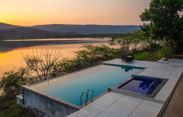 Neelkanth Forest Retreat - Bed and Breakfast Tehla