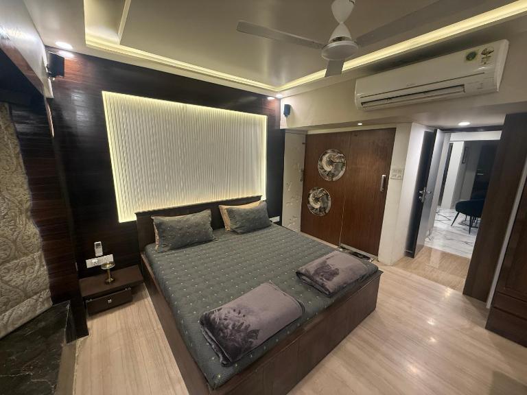 Bandra’s Prime luxurious 2 BHK - Ferienwohnung Mumbai