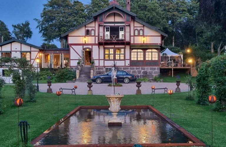 Villa With Own Jetty By Limestone Lake In Balsvik - Chambres d'hôtes Kristianstad