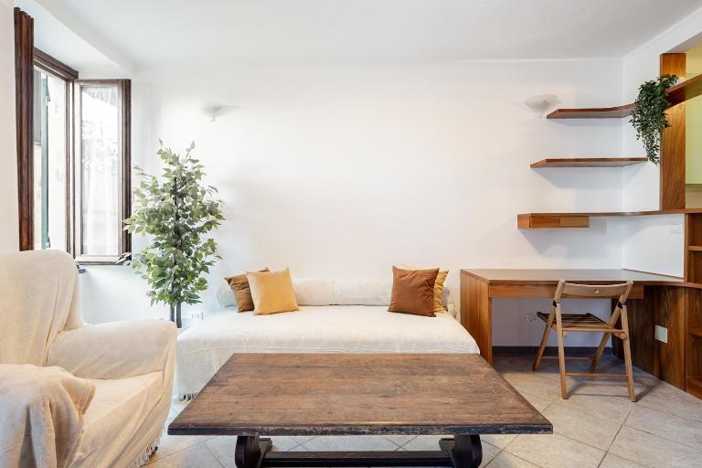 Stylish & Colorful Open Space - Sleeps 5 - B&B Manarola