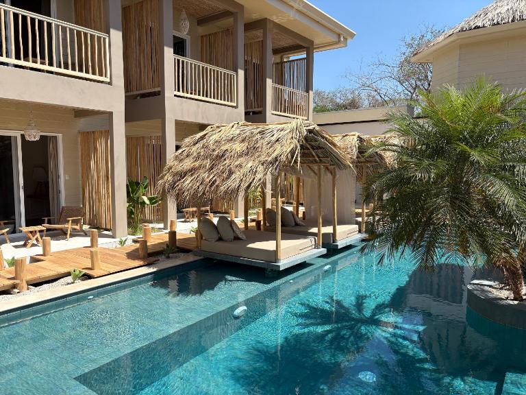 Boutique Aparthotel El Patio Tamarindo - 150m Beach - B&B Tamarindo