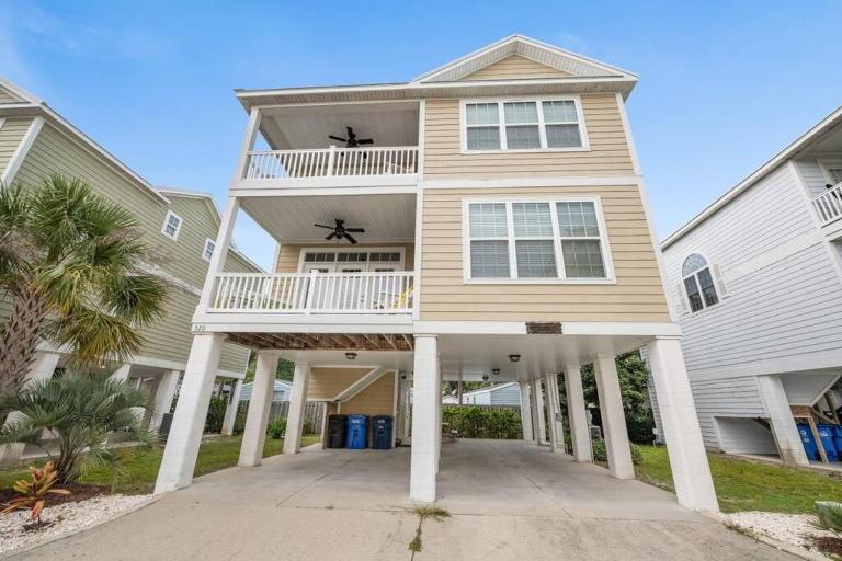 Coral Coast Beach House w Pool - Chambres d'hôtes Myrtle Beach
