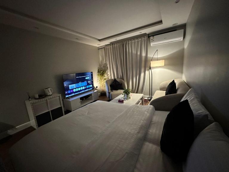 استديو روز النزهة بدخول ذاتي - Chambres d'hôtes Riyad