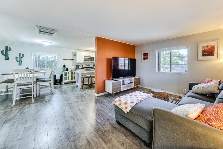 Updated Escape w/ Game Room 1 Block to River! - B&B Bullhead City