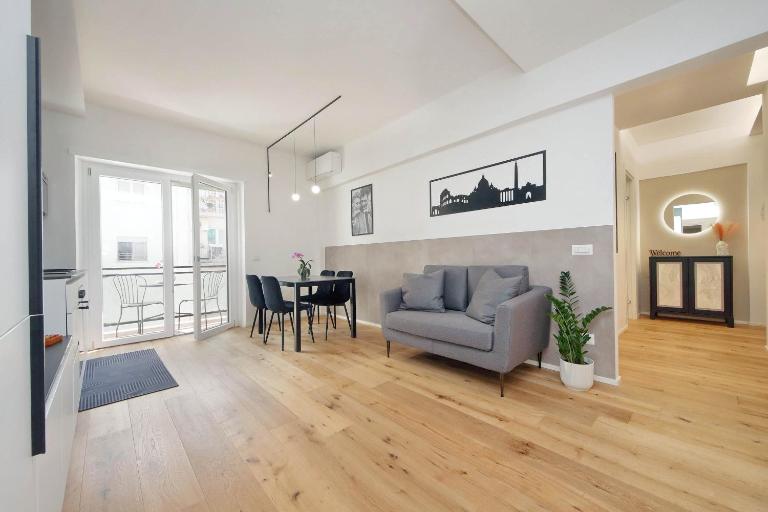 Clarino Home - Modern & Bright with Balcony - Ferienwohnung Rom