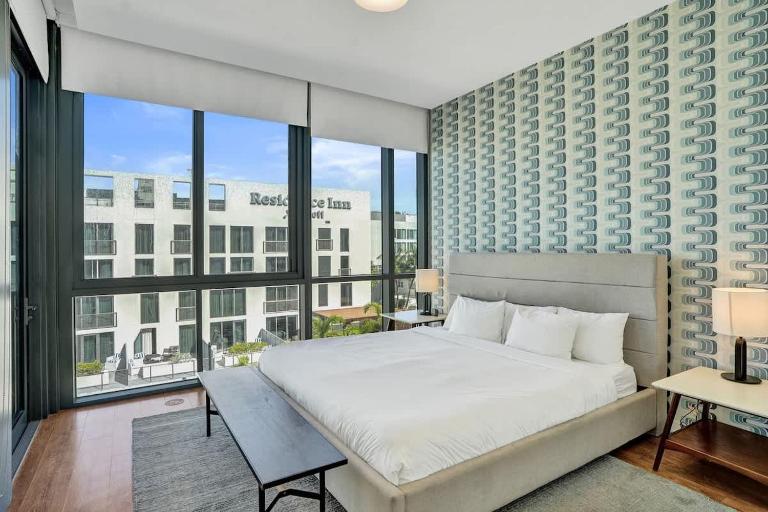 17WEST Spacious 2BR Apartment with Balcony 404 - Ferienwohnung Miami Beach
