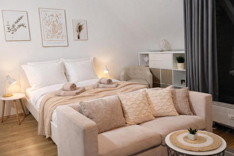 Modern Studio near Düsseldorf Airport & Messe/Fair - Ferienwohnung Meerbusch