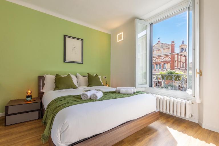 Il Glicine - Vista Mozzafiato, zona Isola, vicino Metro M3 M5 e Stazione Centrale - B&B Milano