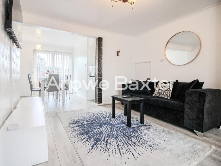 Bright 2BR Terrace in Basildon, Garden and Amenities - B&B Basildon
