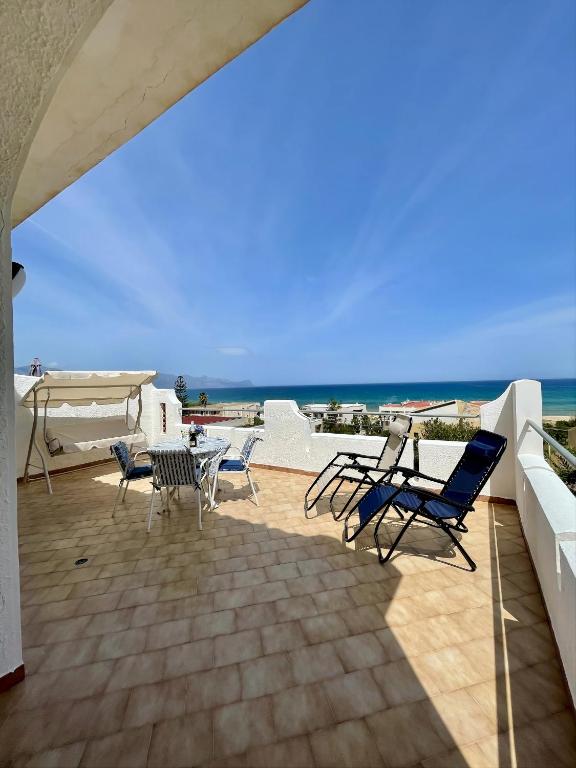 Sea view terrace house - B&B Alcamo