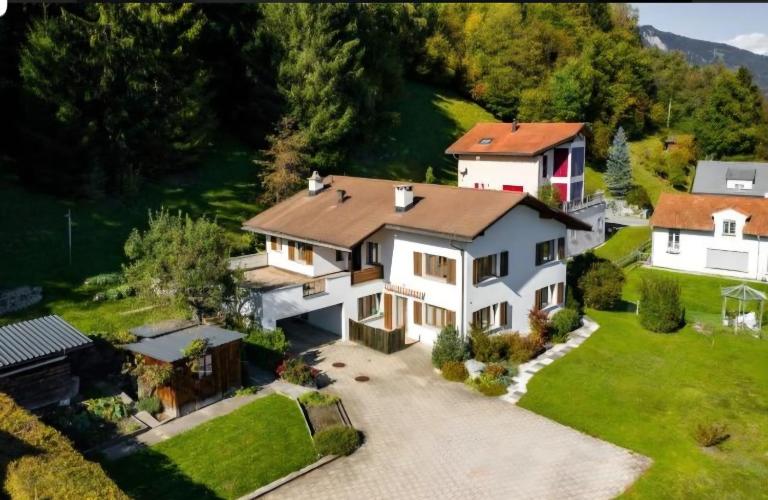 Ferienwohnung mit Ausblick - Ferienwohnung Summaprada