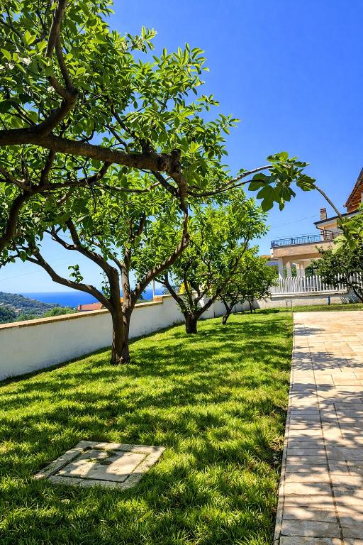 Casa indipendente con giardino e vista mare - Casa Gennaro - B&B Agropoli