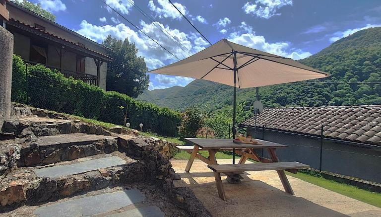 Au chemin du Cagire - Bed and Breakfast Sengouagnet