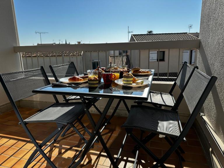P3 avec terrasse et parking proche plage - Chambres d'hôtes Le Grau-du-Roi