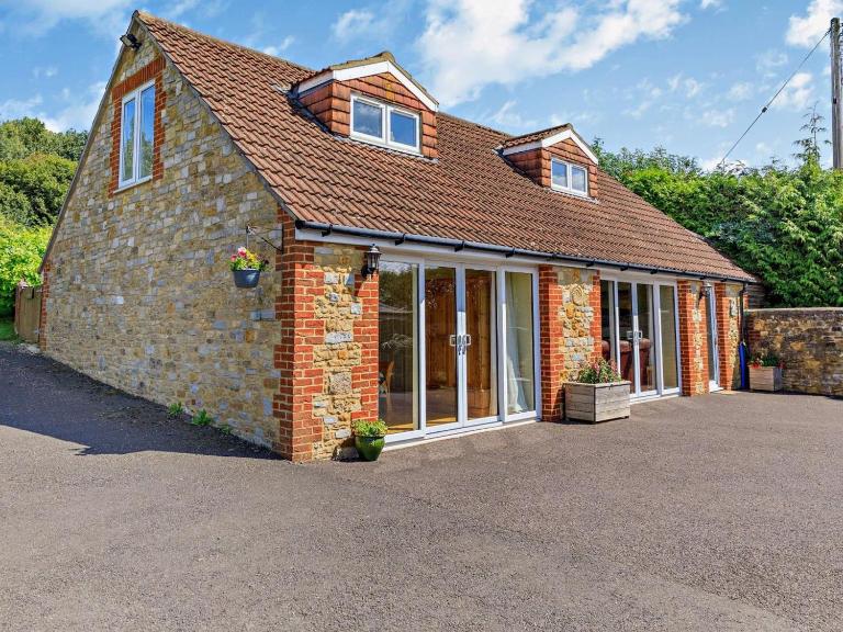 3 Bed in Yeovil oc-htorv - Bed and Breakfast Castle Cary