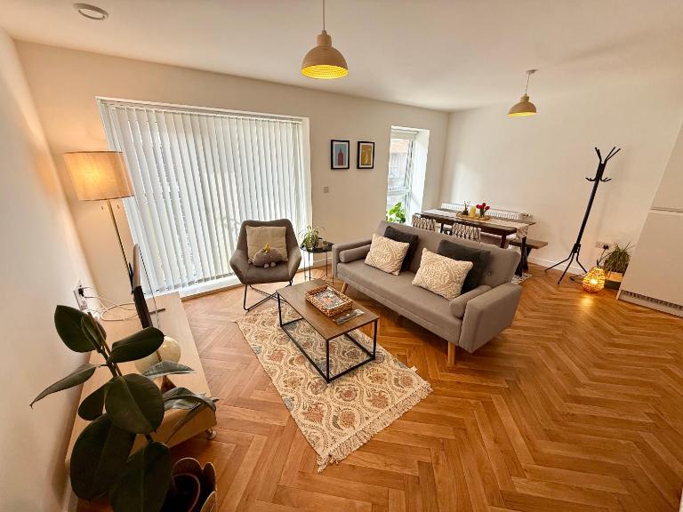 Issara Apartments 41 - Great location & Private Parking - Chambres d'hôtes Portsmouth