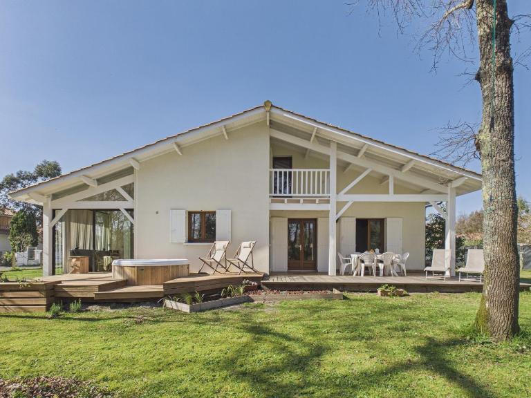 Lanton - 700m plage - Extérieur et charme - B&B Lanton