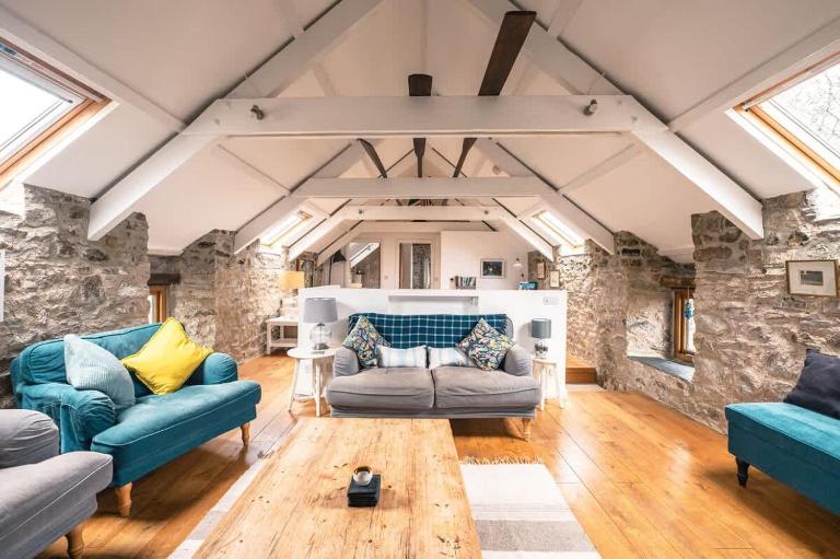 Stunning Converted Granary in Heart of St Davids - B&B St David's