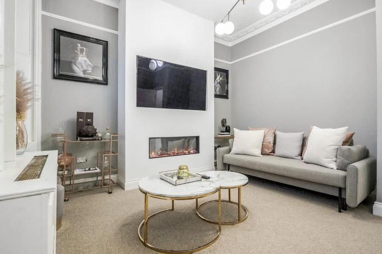 Beautiful refurbished 2bed2bath next to Hyde Park - B&B Londra