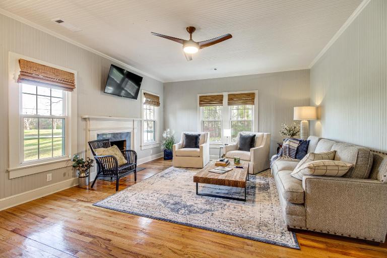 9 Mi to Georgia Southern University: Family Escape - Bed and Breakfast Brooklet