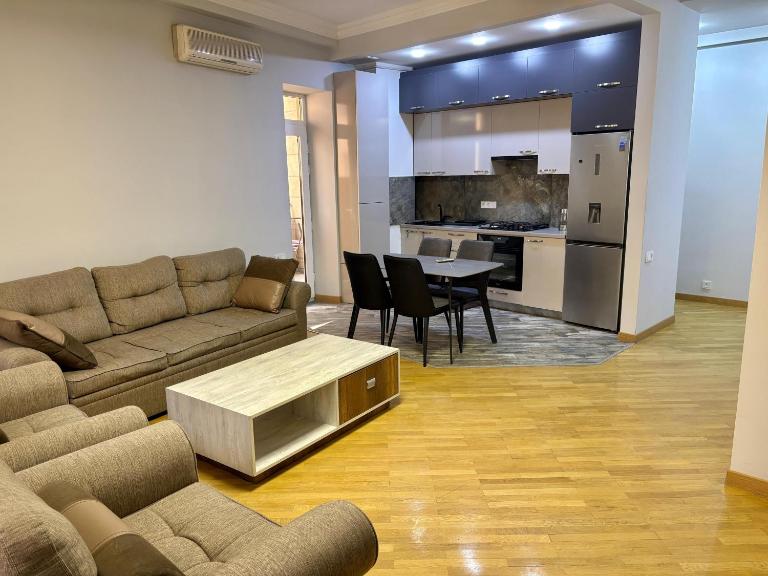 В центре Еревана светлая, тёплая квартира! - Ferienwohnung Jerewan