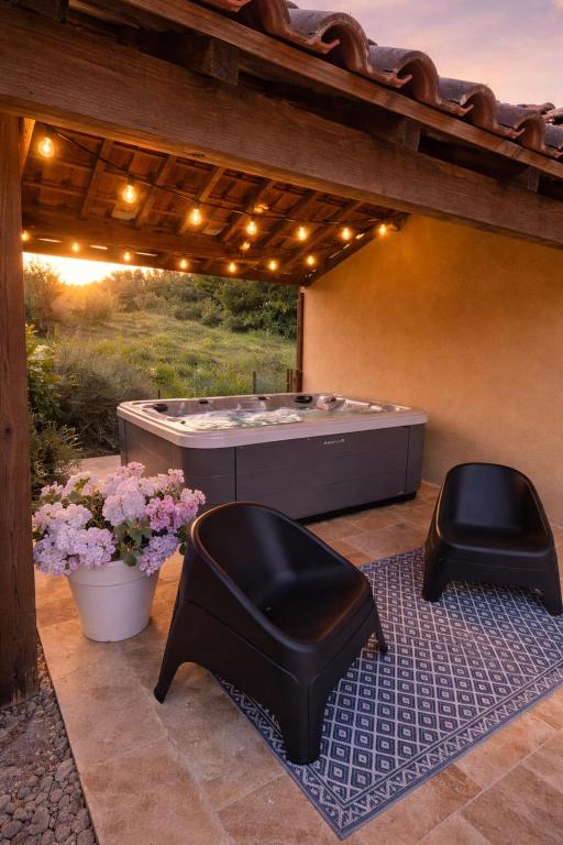 Maison Mila avec Jacuzzi proche Sarlat - B&B Vitrac