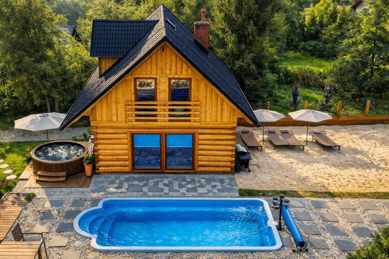 Polana Słowikowa 5 star- domek w górach z jacuzzi, sauna,basen,ogród z lasem, kominek i narty - B&B Stróża
