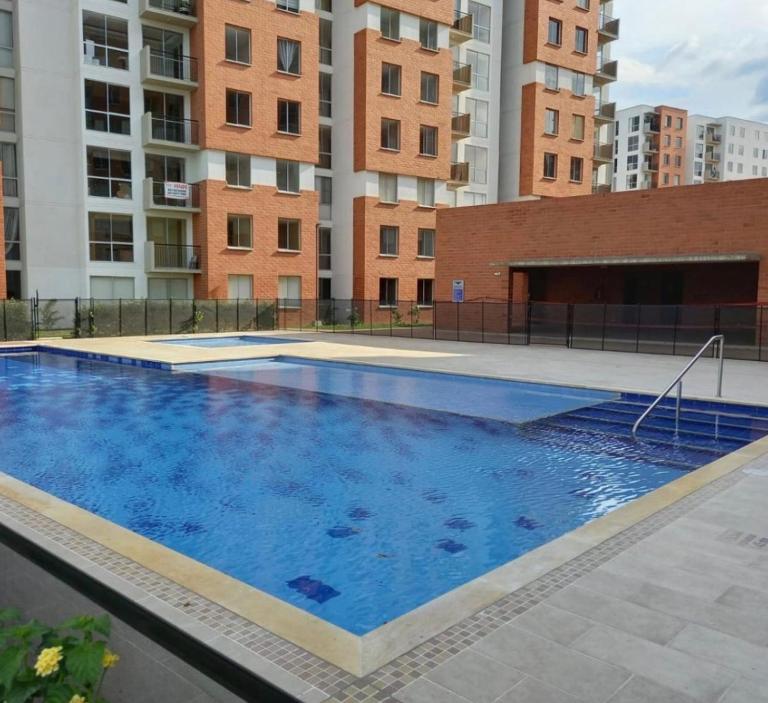 Apartamento Valle del Lili con piscina - B&B Cali