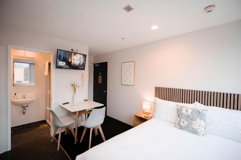 City Studio with Parking & Views - B&B Auckland