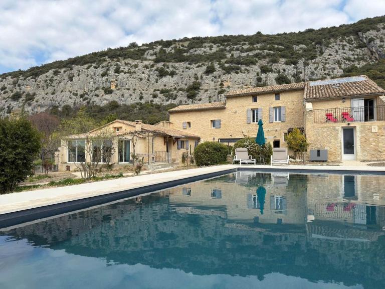 Les Oliviers, gîte for 4p_Lacets du Ventoux - B&B Beaumont-du-Ventoux