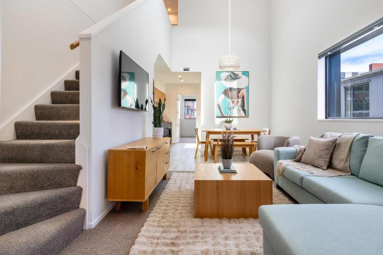 Event Base Perfection plus Balcony & Parking - Ferienwohnung Christchurch