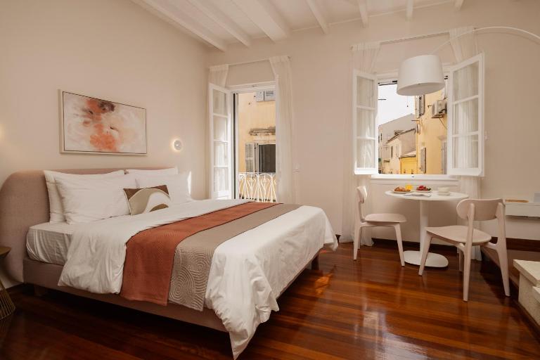 Fide Aesthetic Apartment at Guilford Str - B&B Karyófyto