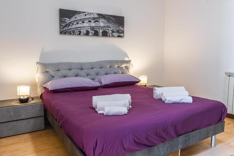 Cinecittà Family House metro A - Private Parking - Ferienwohnung Rom
